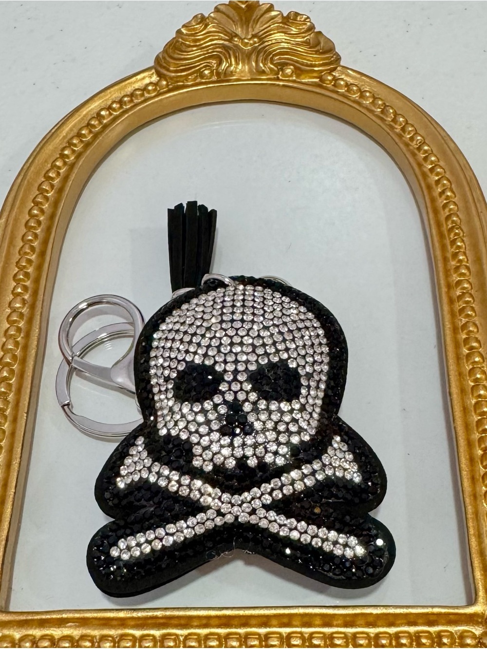 New Crystal Skull & Crossbones Rhinestone Keyring - Picture 4 of 5